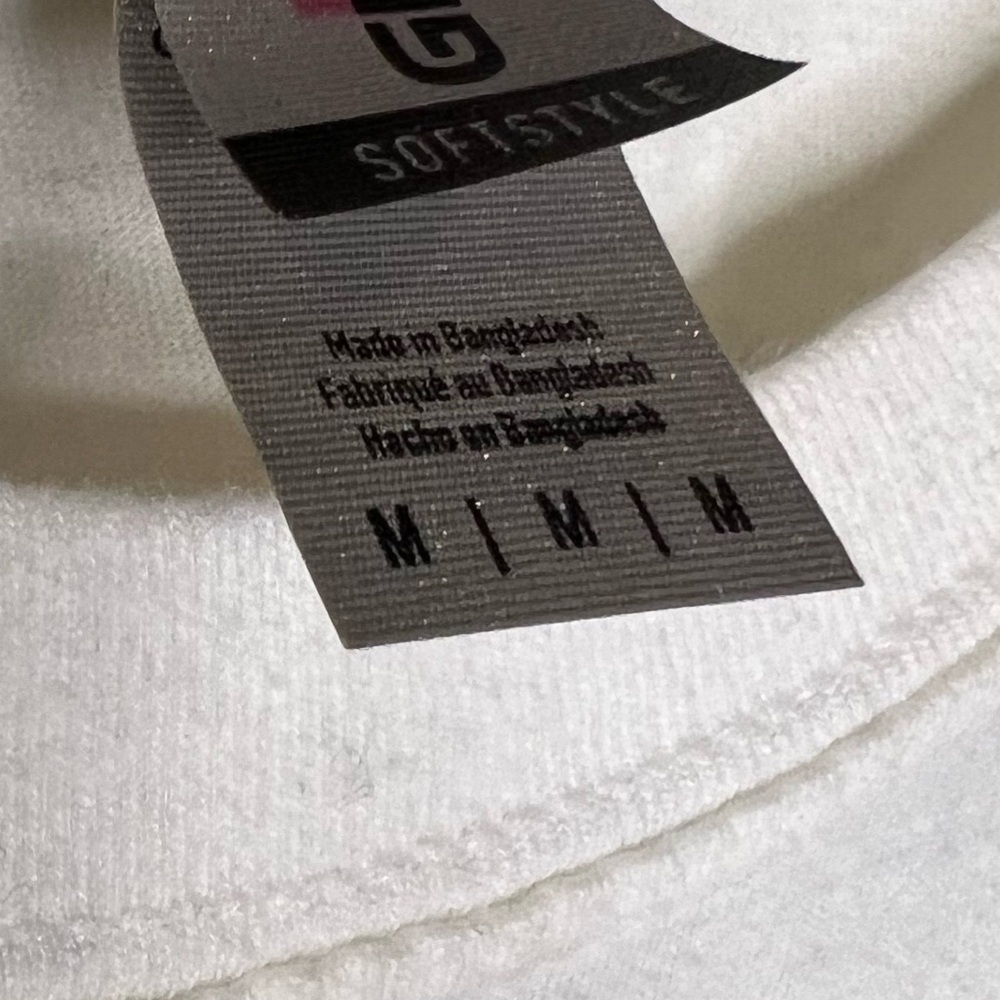 BAG159. “I Survived My Trip to NYC” cut off tee Medium - Picture 3 of 4